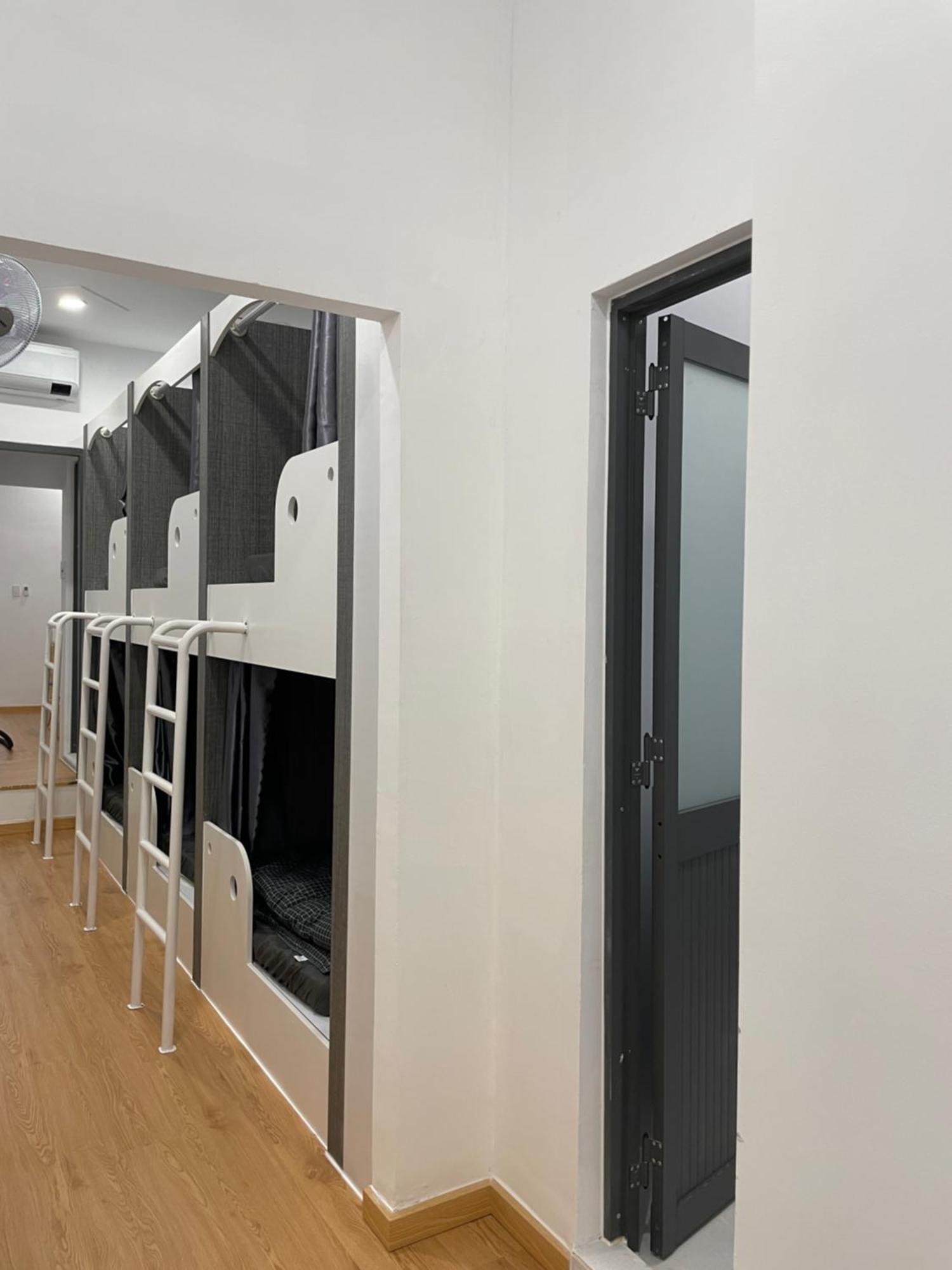 Alphabet Home Capsule โฮจิมินห์ซิตี้ ภายนอก รูปภาพ